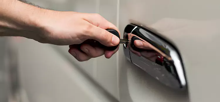 Why Choose Our Auto Locksmith Team in Islip, NY?