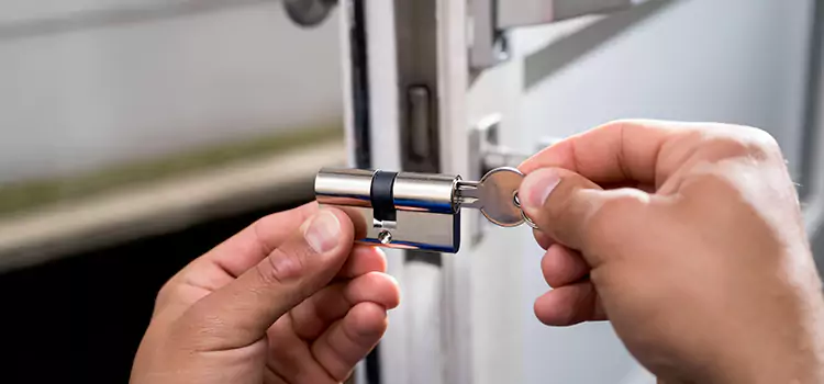 Emergency Locksmith for House Islip